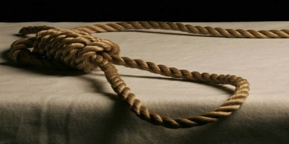 Έπαθε σοκ αντικρίζοντας την φοιτήτρια φίλη της κρεμασμένη από τον σωλήνα καλοριφέρ